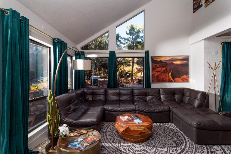 Luxe Boutique-Style Home w/Indoor Hot Tub - B&B Sedona