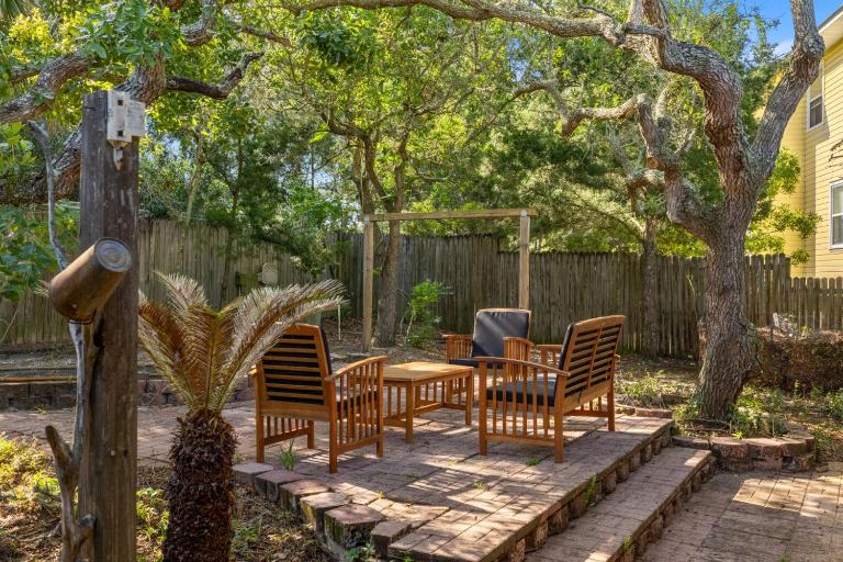 Artist Retreat an eclectic getaway - Bed and Breakfast Cedar Key