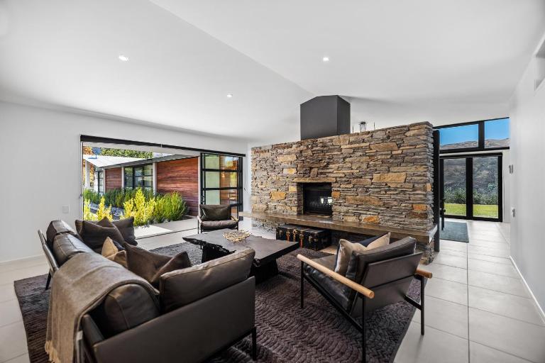Gibbston Valley Residence by Sotheby's Luxury Rental Homes - B&B Gibbston