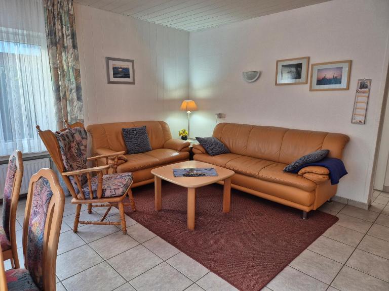 Ferienhaus Pelikan - B&B Norddeich