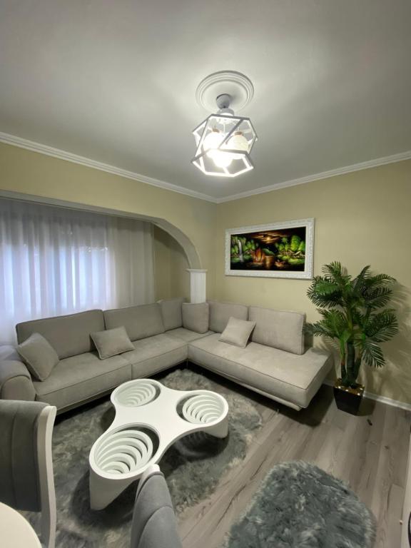 Julius Apartment - Chambres d'hôtes Tirana