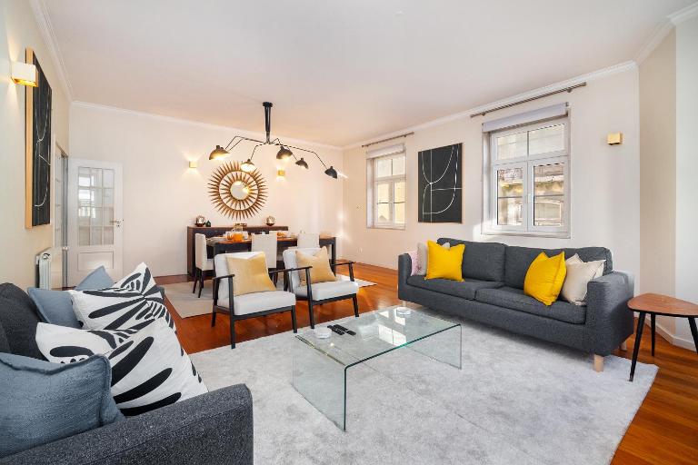 WHome Artsy Apartment in the heart of Chiado - Ferienwohnung Lissabon