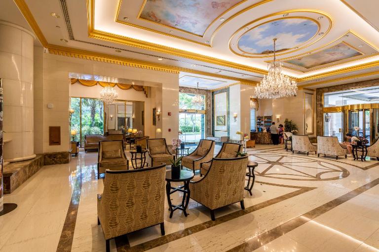 Royal Garden Waikiki - Ocean View - Resort Amenities - Bed and Breakfast Honolulu