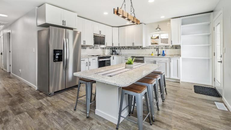 Lincoln Luxury - Bed and Breakfast Escanaba