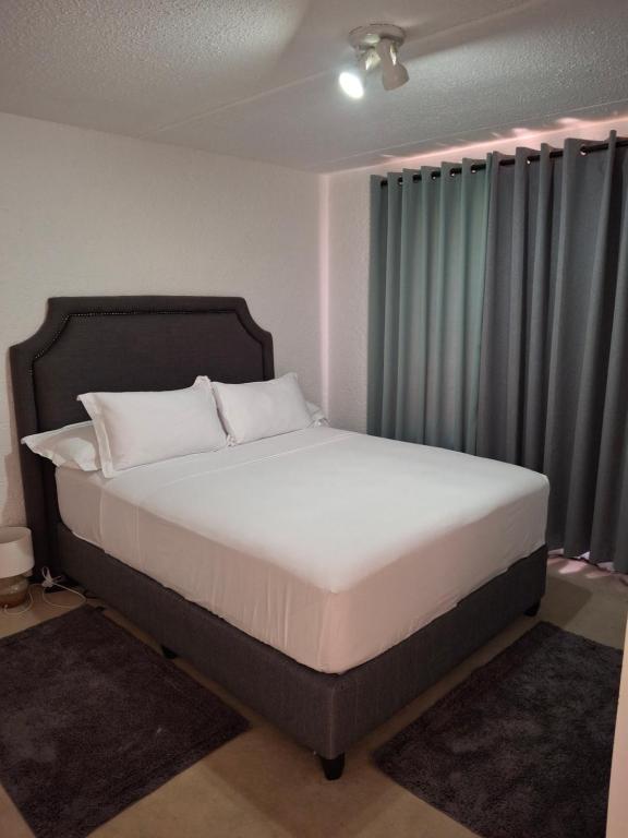 Modern Comfort in Sandton - B&B Johannesburgo
