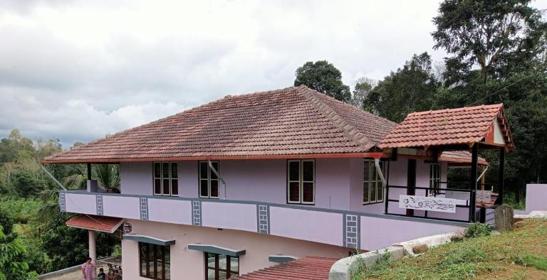 Keerthis Home Stay - B&B Madikeri