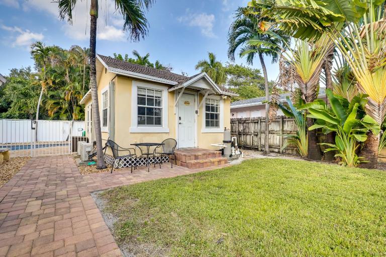 Shared Pool & Backyard: Small & Cozy Guest House - Ferienwohnung Fort Lauderdale