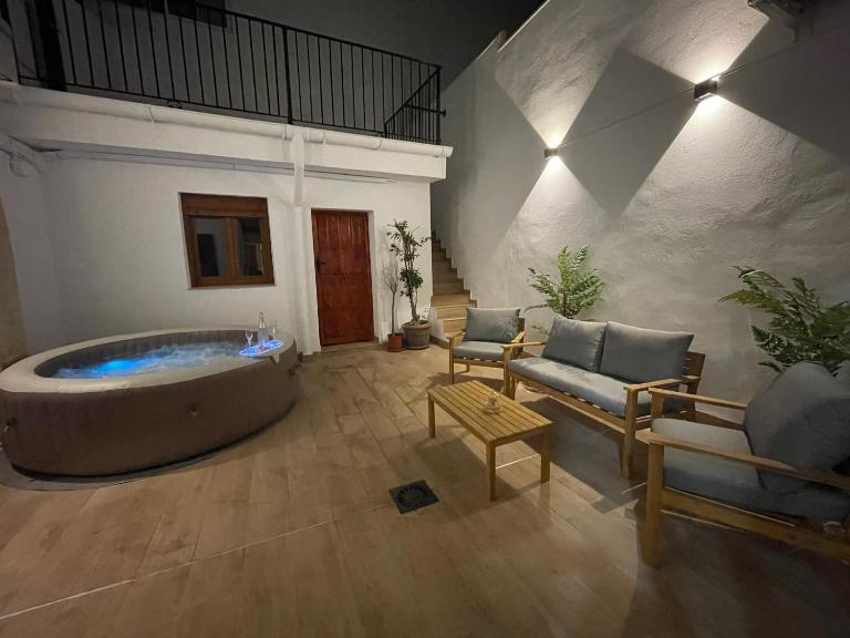 Dream Big with jacuzzi and terrace in Ruzafa - B&B Valencia