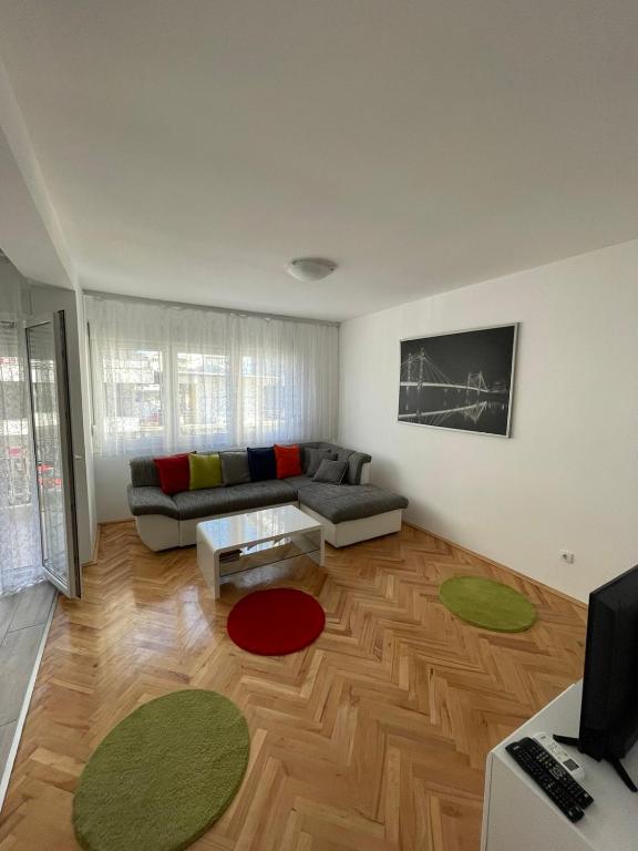 City Center Apartment - Bed and Breakfast Tivat