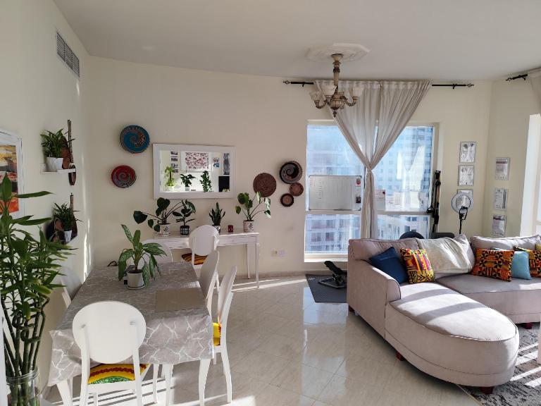 Home stay - ONLY FOR LADIES -ممنوع دخول الرجال - B&B Sharja
