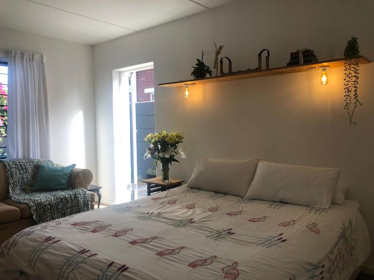 Serene Studio - Bed and Breakfast Kaapstad