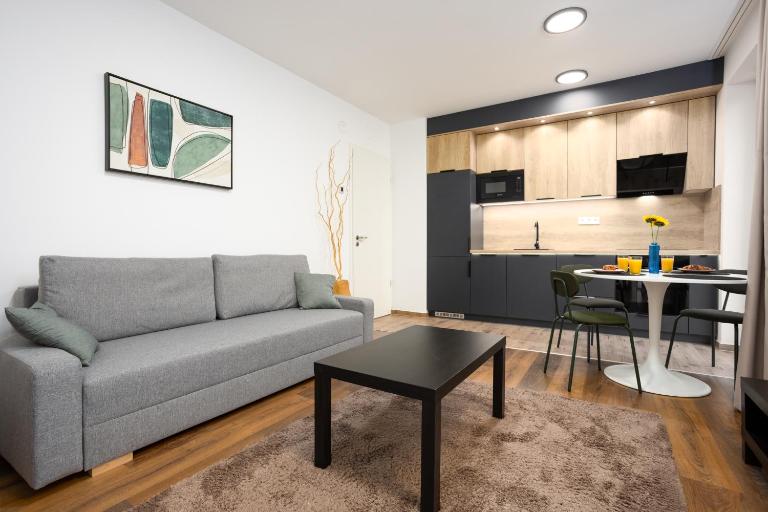 Waterfront City Azure Loft with FREE PARKING - B&B Budapest