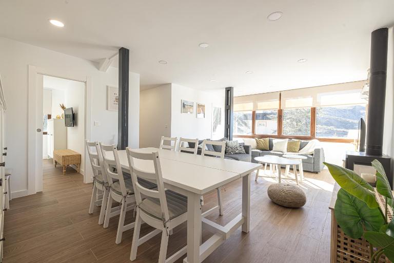 Holidays. Rosebud. 3 dormitorios & parking. 8 personas - Ferienwohnung Sierra Nevada