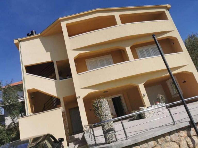 Apartmani Lipa - B&B Rtina