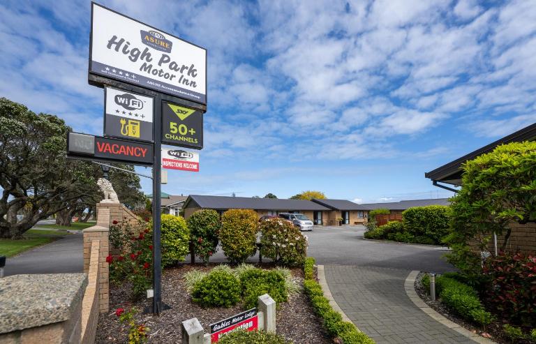 ASURE Highpark Motor Inn - Bed and Breakfast Greymouth