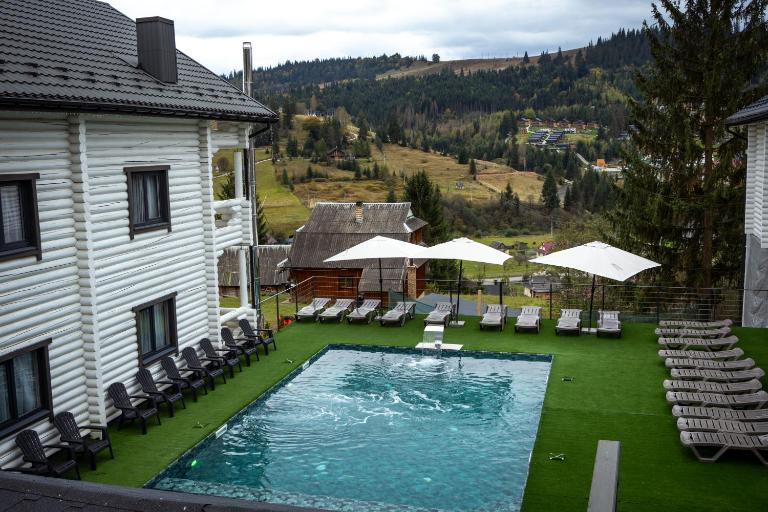 Villa Olexandr&Matvii - Bed and Breakfast Bukovel