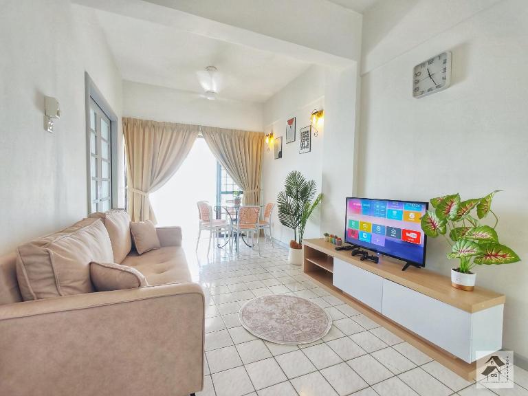 PD Corus Nice Seaview Retreat Stay -2R1B up to 6 paxs - Bed and Breakfast Port Dickson