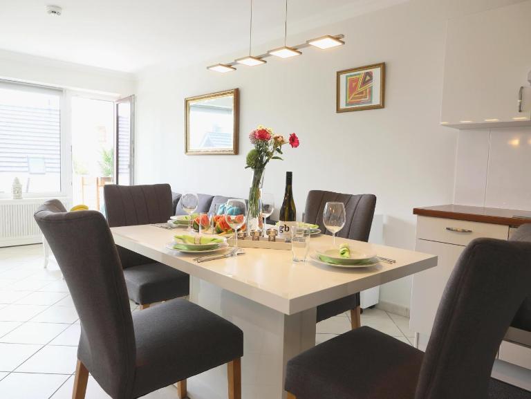 Moderne 2 Zimmerwohnung mit großzügigem Südbalkon in der ersten Etage - Ferienwohnung Westerland