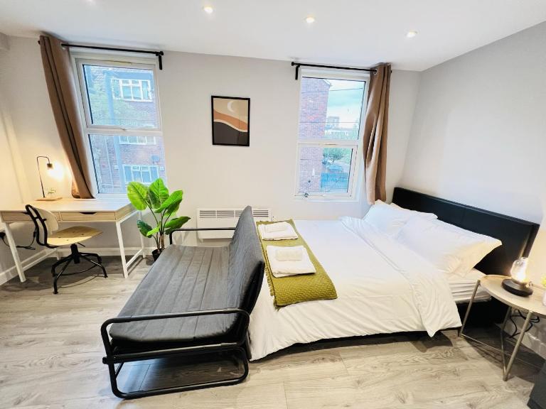 Battersea Studios by Sleepy - B&B London