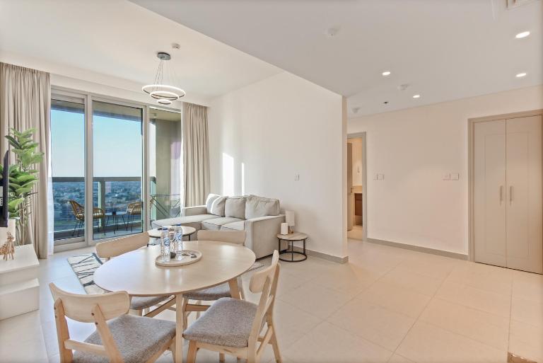 Luxury Stay at Forte Emaar - 5 Min Walk to Burj - B&B Dubai