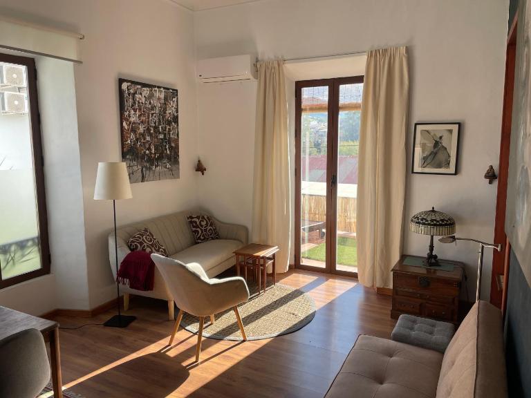 Artistic and spacious apartment - B&B Alora