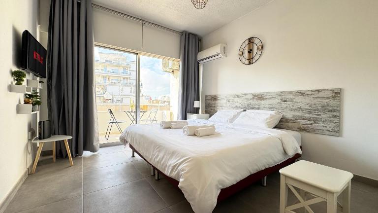 Seaside Larnaca Makenzie- 50m to Beach - Ferienwohnung Larnaka
