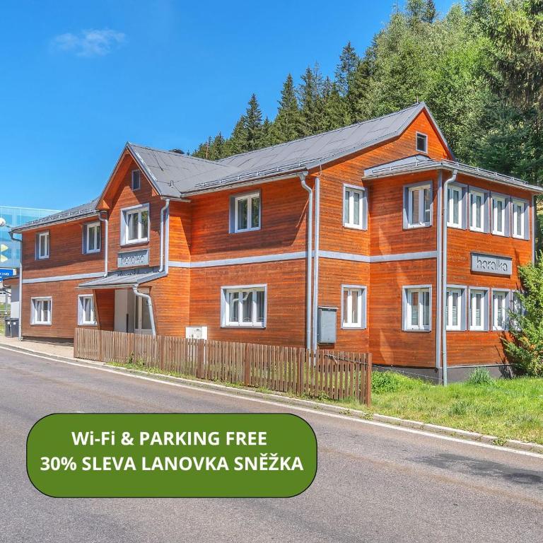 Apartmánový dům HORALKA - B&B Pec pod Sněžkou