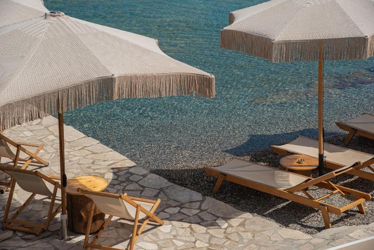 Amalthea Luxury Suites - B&B Sými
