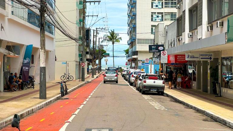 200 metros da Praia Central na Avenida Brasil próximo à Roda Gigante e Shopping Atlântico - Ferienwohnung Balneário Camboriú