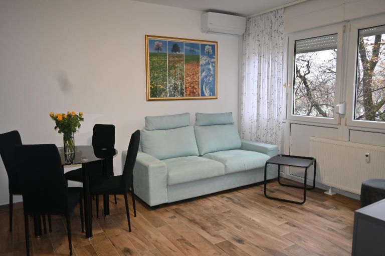 Blue Doors - B&B Zagreb