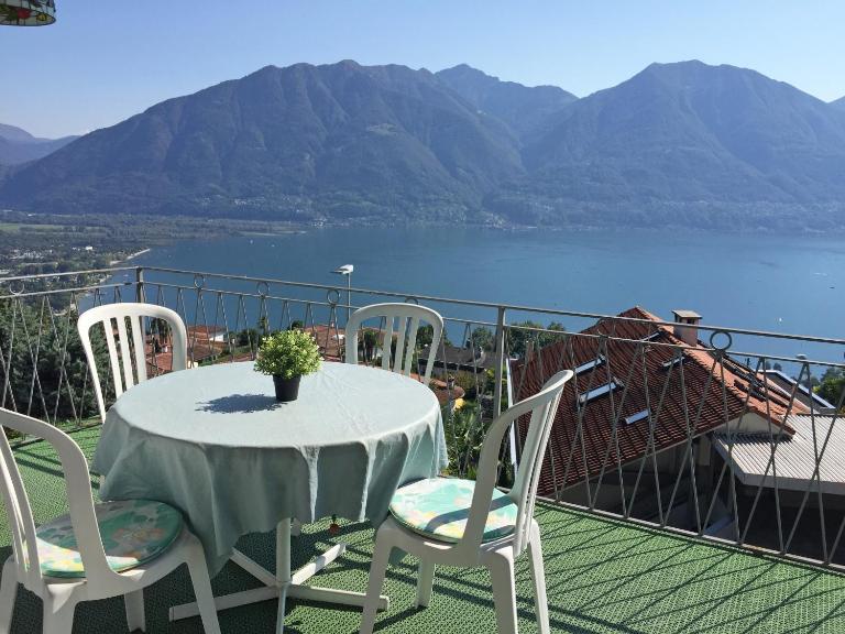 Casa Lydia by Fewotessin - B&B Brione sopra Minusio