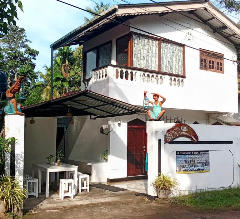 SKY Villa - Ferienwohnung Unawatuna