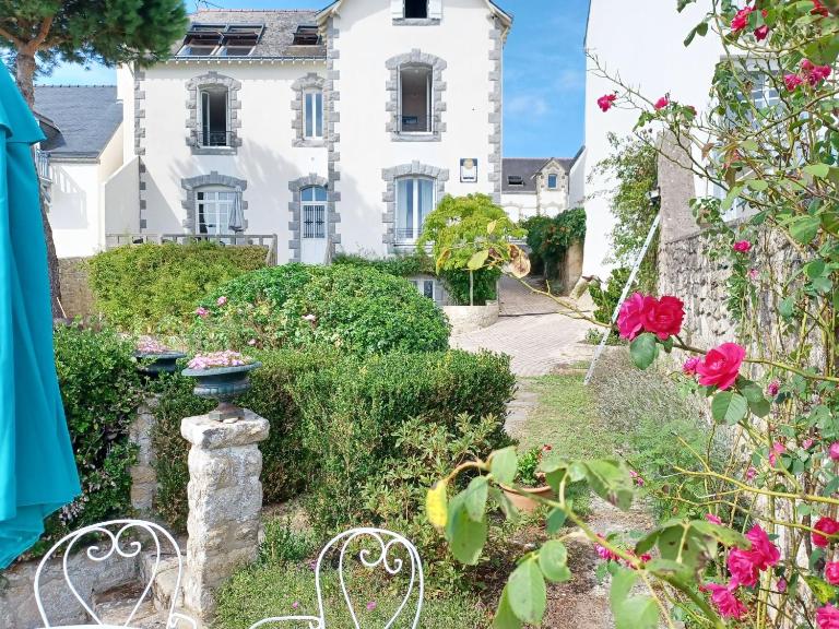 VILLA MAJOY - Vue sur le port La Trinite - T547 - B&B La Trinité-sur-Mer