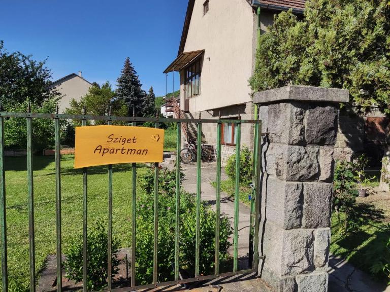 Sziget Apartman - B&B Visegrád