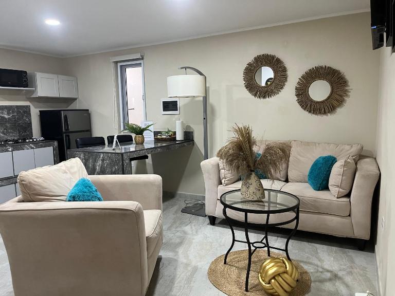 Cozy 1-bedroom apartment minutes away drive to Mangel Halto Beach - B&B Savaneta
