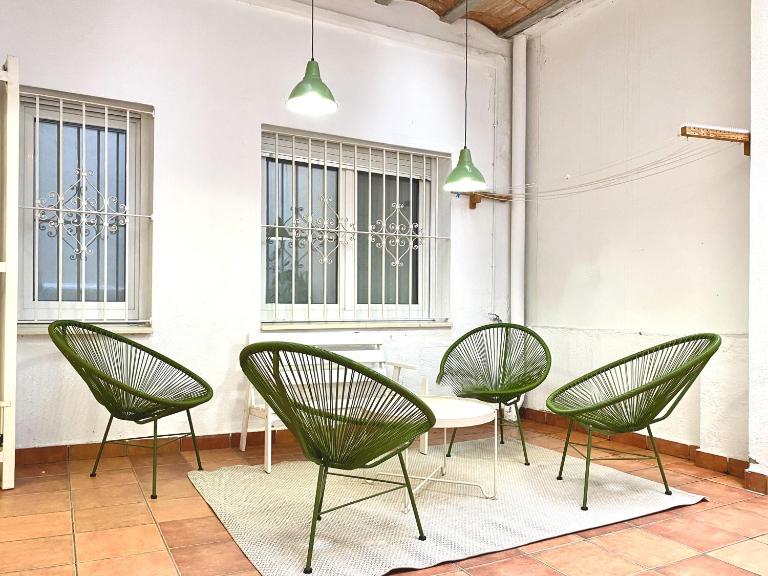Cozy apartment 7p with terrace - B&B Barcellona
