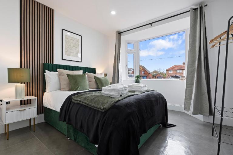 Beautiful Home, Free Parking For Large Groups Sleeps 10 Book Now! - B&B Exbury