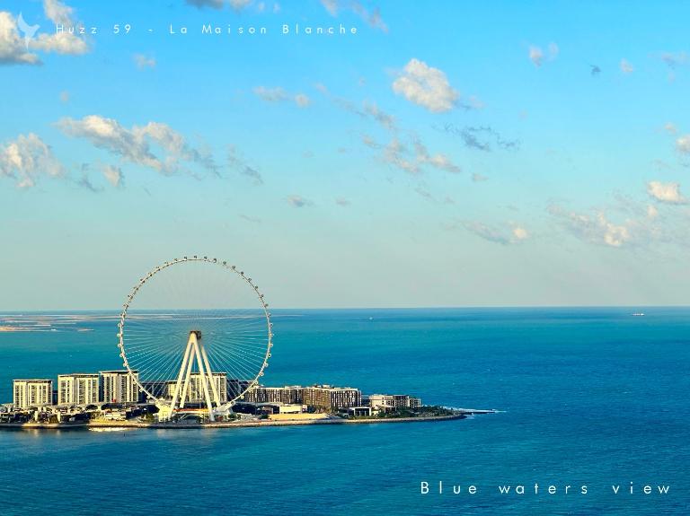 Huzz 59 - La Maison Blanche - Bed and Breakfast Dubai