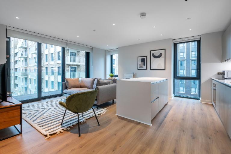 Alto Apartment - Modern Comfort & Prime Location - Ferienwohnung London