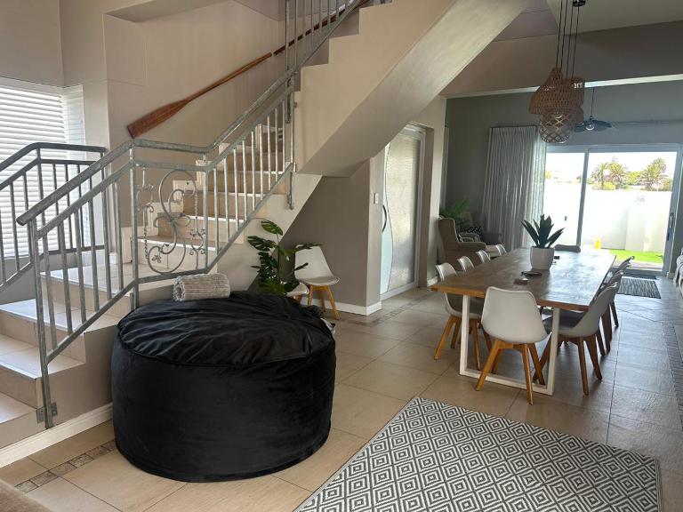 Luxury Beachfront Villa - B&B Langebaan