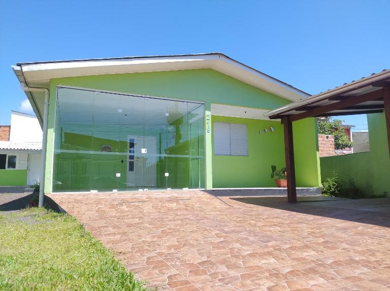 Casa para aluguel de veraneio em Torres - B&B Torres