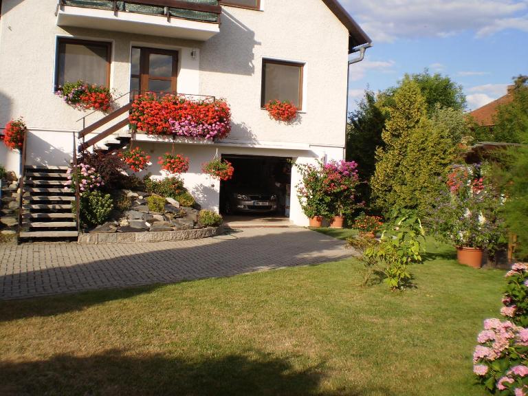 Apartment Za Poštou - B&B Bělkovice