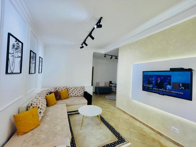 Mai Apartment - B&B Durrës