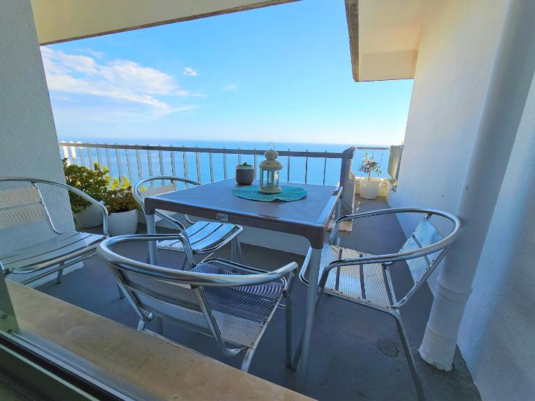 Petit prix, vue mer, Casa Carmen by SesimbraSunSea - B&B Sesimbra