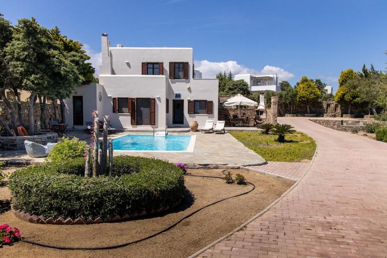 Fabulous Holiday Villa in Naxos Island - B&B Agios Prokopios