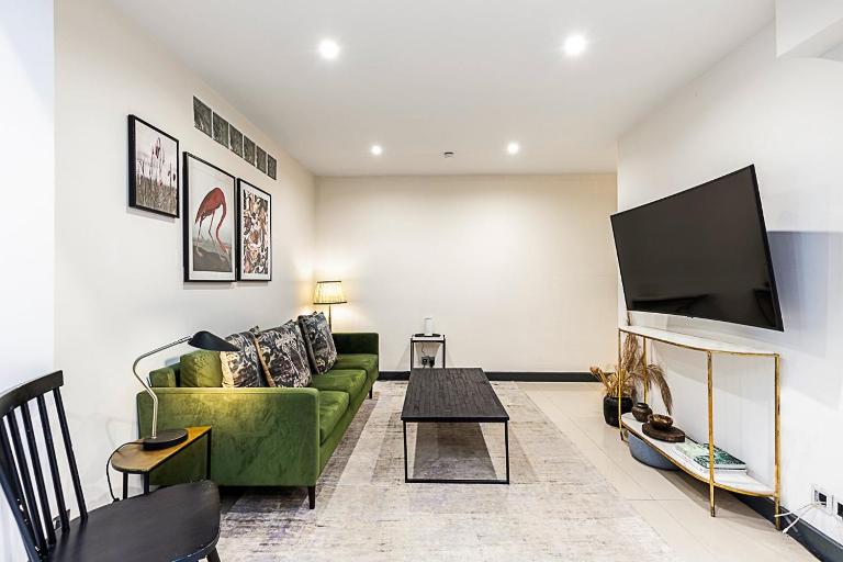 Stylish Shepherd's Bush Flat w/ Patio - B&B Londra