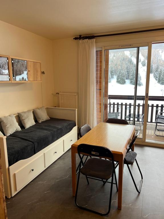 Studio aux pieds des pistes et des commerces - B&B Le Dévoluy