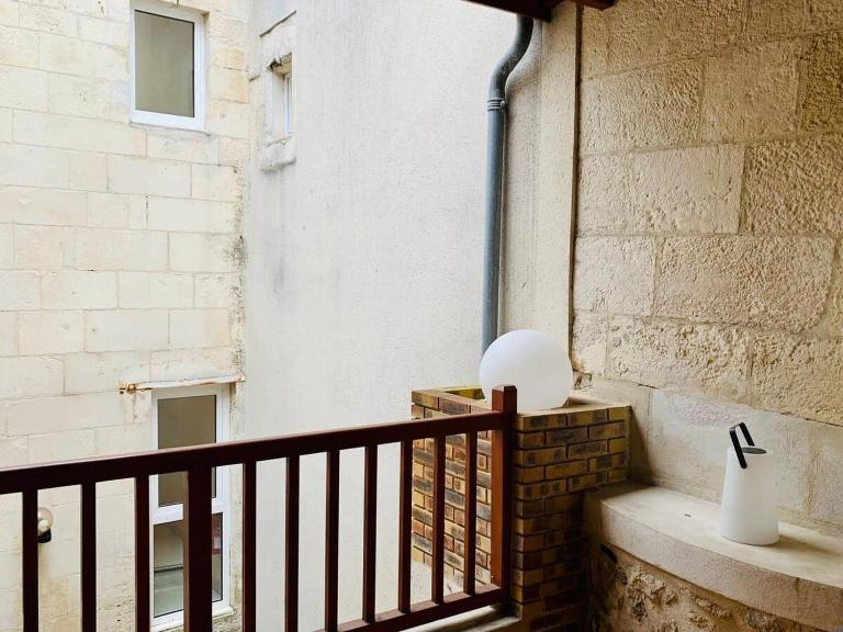 Le Petit Cloutiers - Plein Centre Ville - Wifi - B&B La Rochelle