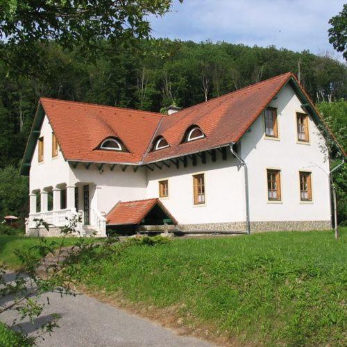 Odvaskő Turistaház - B&B Bakonybél