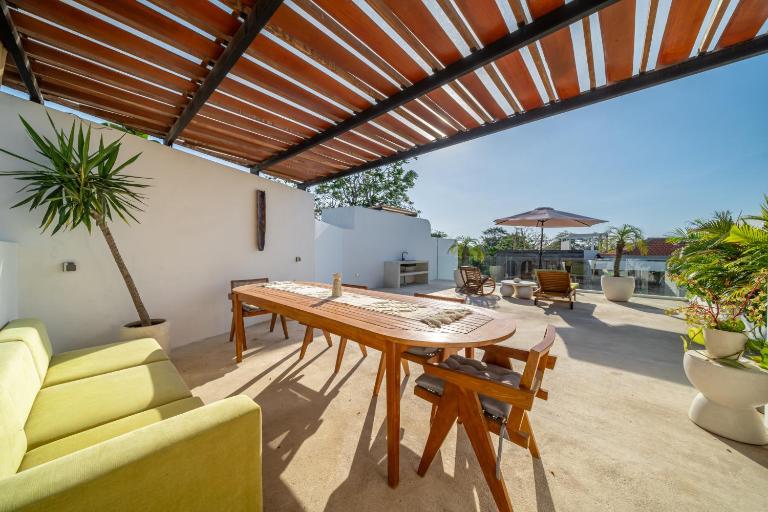 Darina Villa - Just Minutes from the Beach - B&B Padang